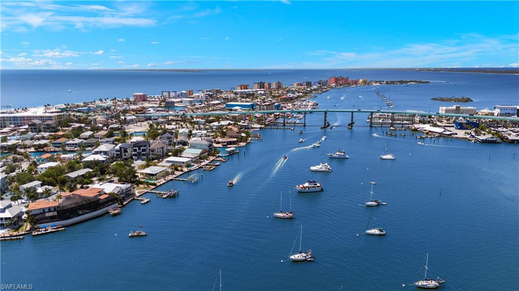 391 Palermo CIR, FORT MYERS BEACH