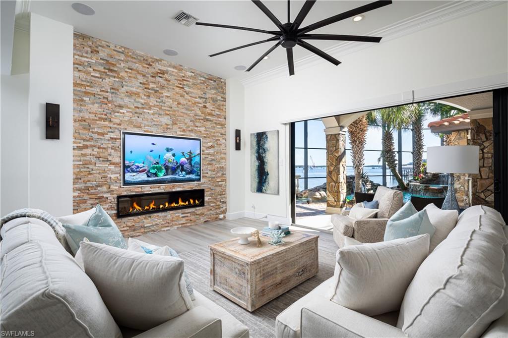 391 Palermo CIR, FORT MYERS BEACH