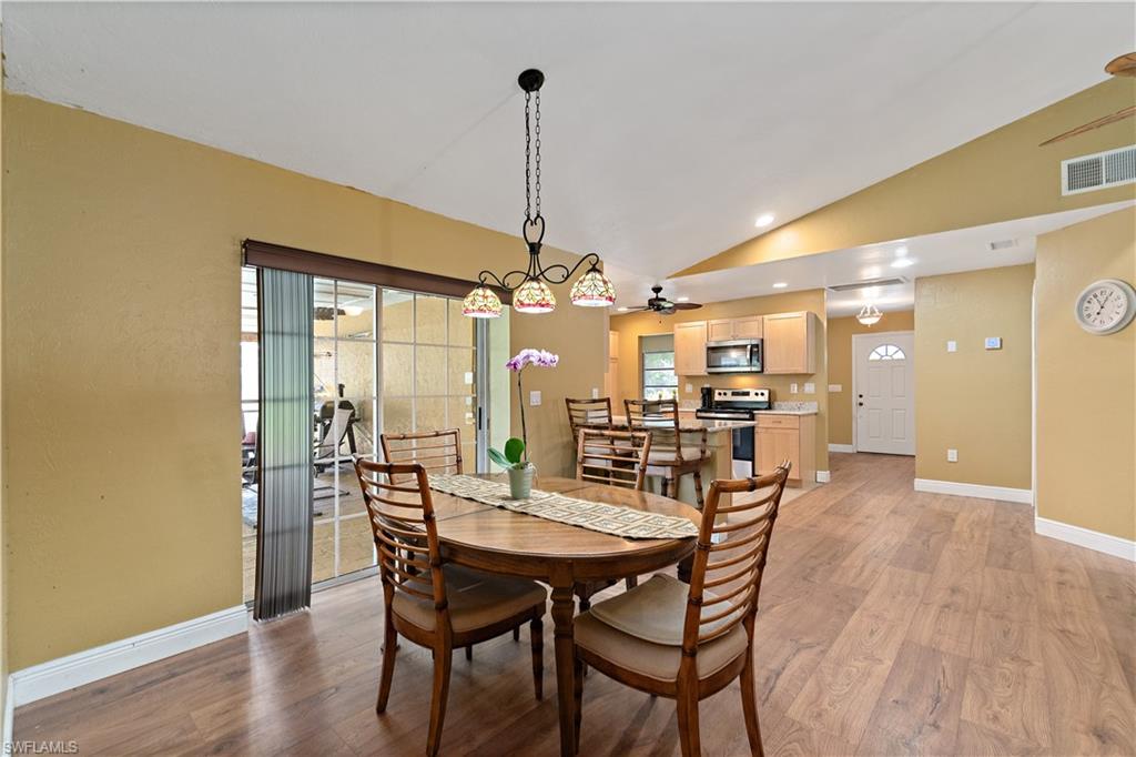 7220 Hendry Creek DR