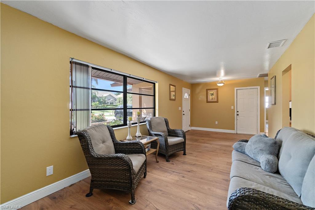 7220 Hendry Creek DR