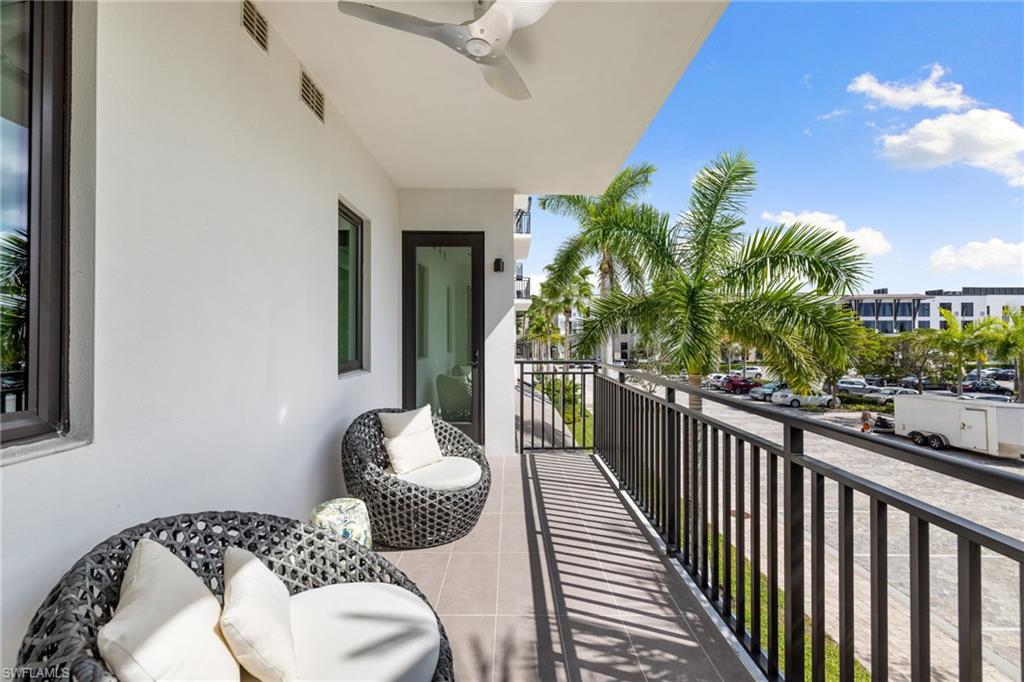 1130 3rd AVE S # 208