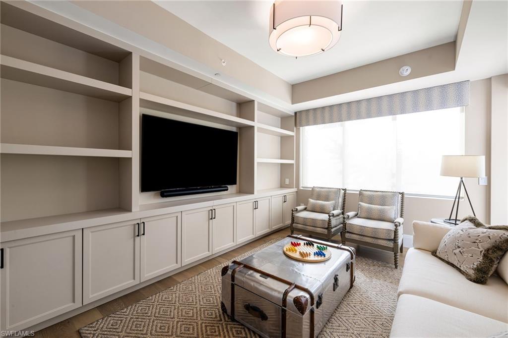 1130 3rd AVE S # 208