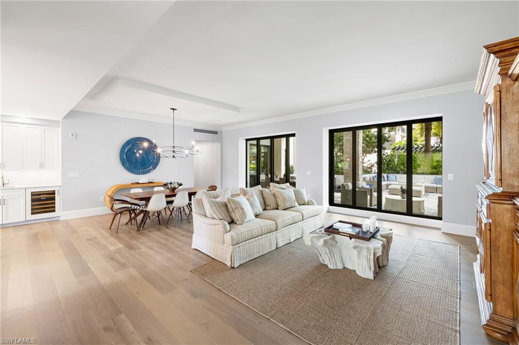 1130 3rd AVE S # 208