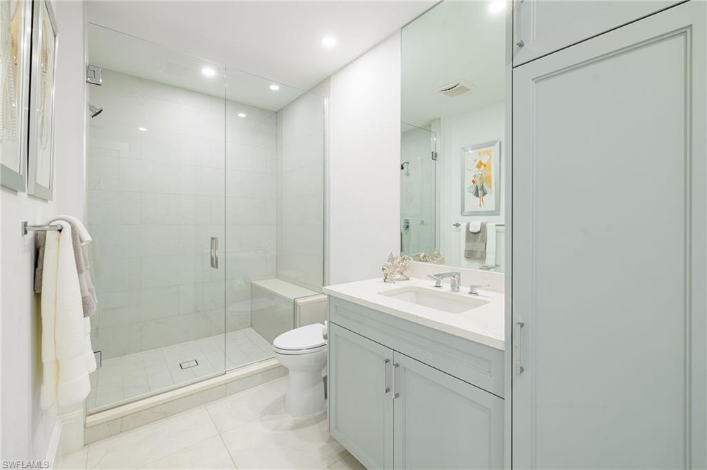 1130 3rd AVE S # 208