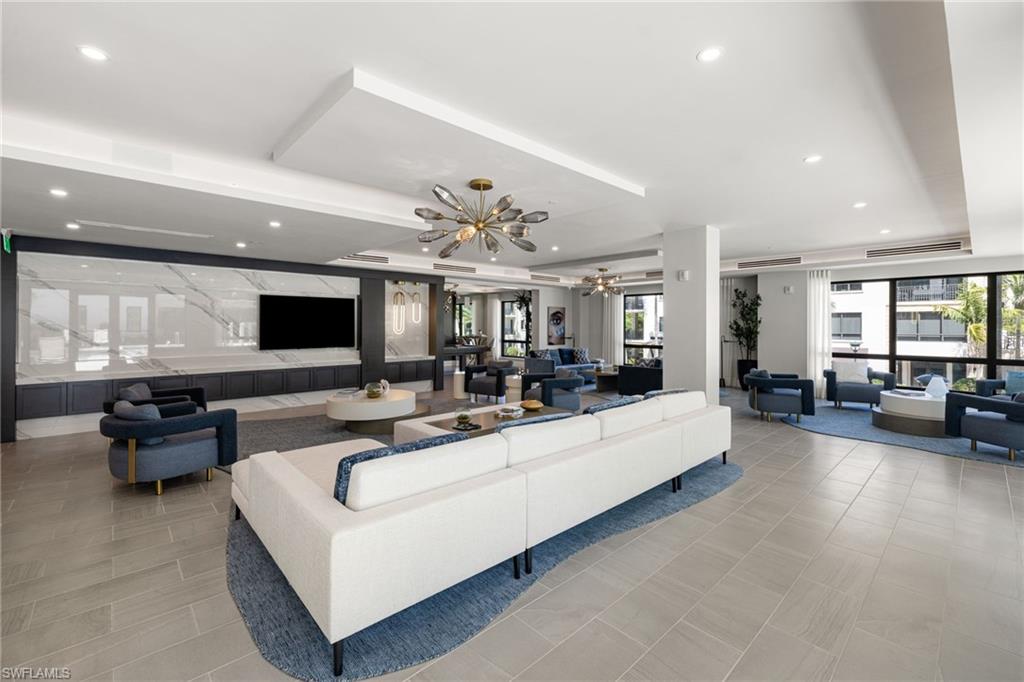 1130 3rd AVE S # 208