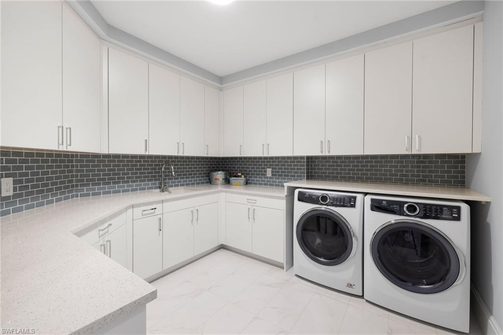 1130 3rd AVE S # 208