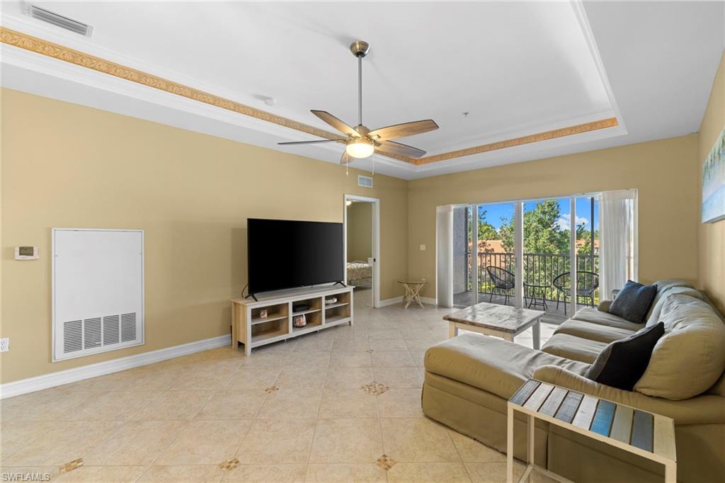 7835 Regal Heron CIR # 301, NAPLES Unit: 301