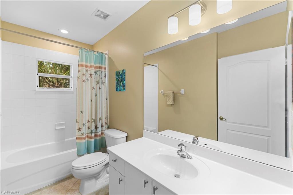 7835 Regal Heron CIR # 301, NAPLES Unit: 301