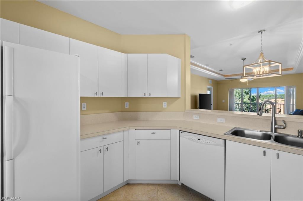 7835 Regal Heron CIR # 301, NAPLES Unit: 301