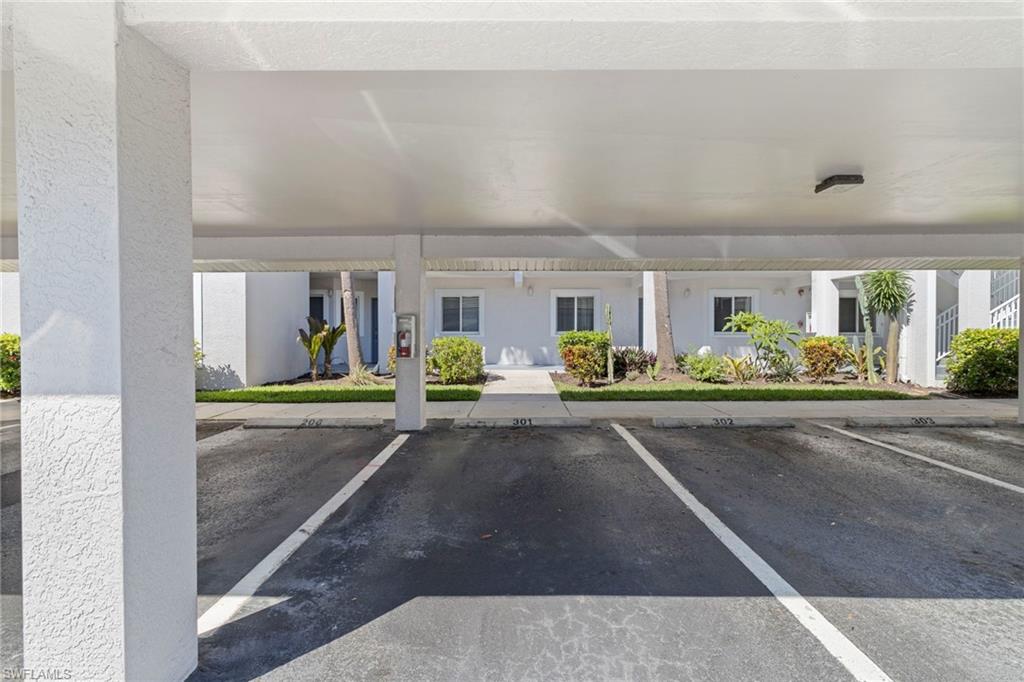 7835 Regal Heron CIR # 301, NAPLES Unit: 301