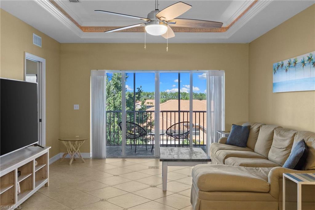 7835 Regal Heron CIR # 301, NAPLES Unit: 301