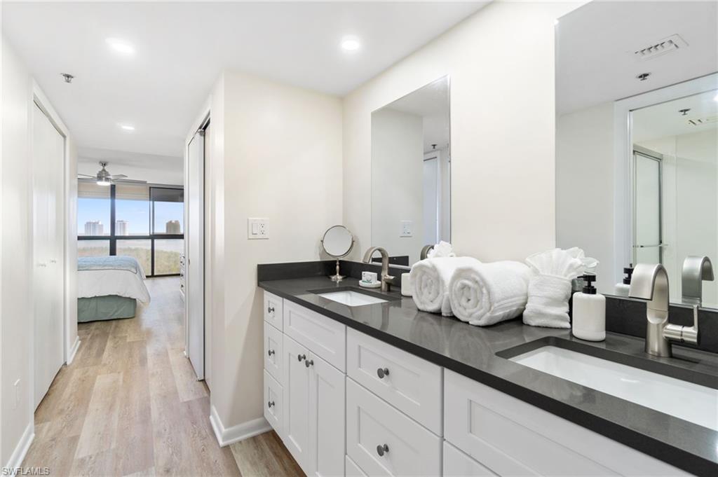 26225 Hickory BLVD Unit: PHB