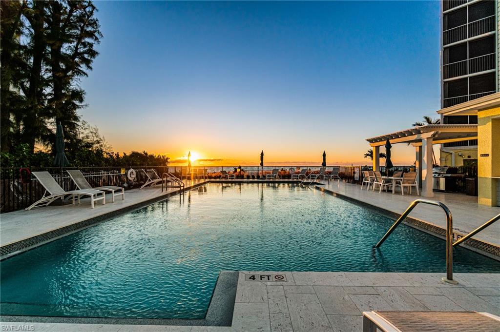 3483 Gulf Shore BLVD N # 105