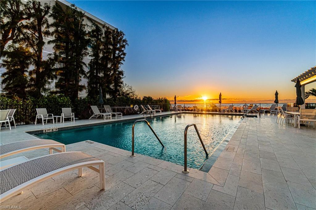 3483 Gulf Shore BLVD N # 105