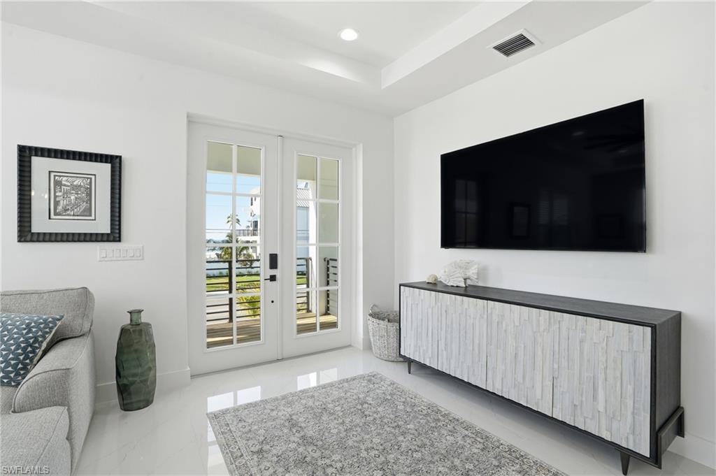 4841 Estero BLVD