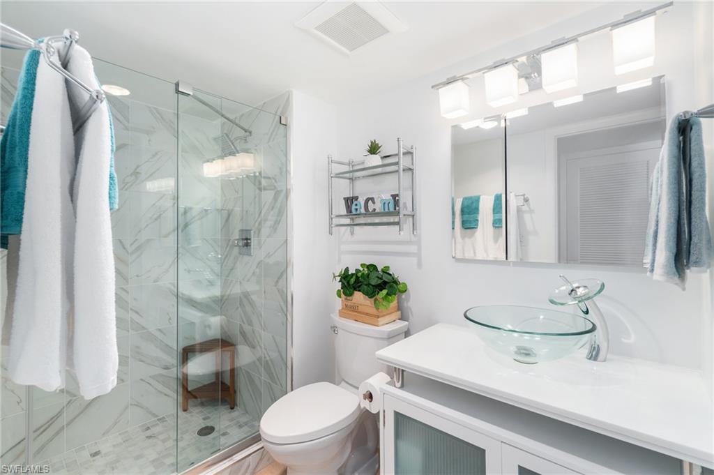 300 Park Shore DR # 4C