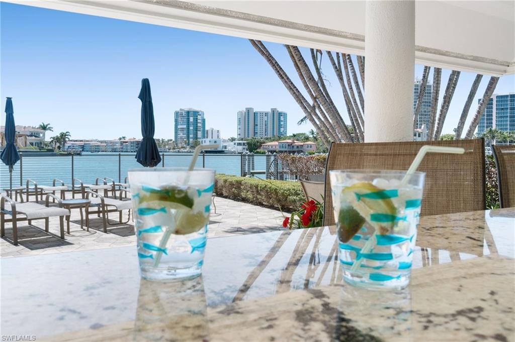 300 Park Shore DR # 4C