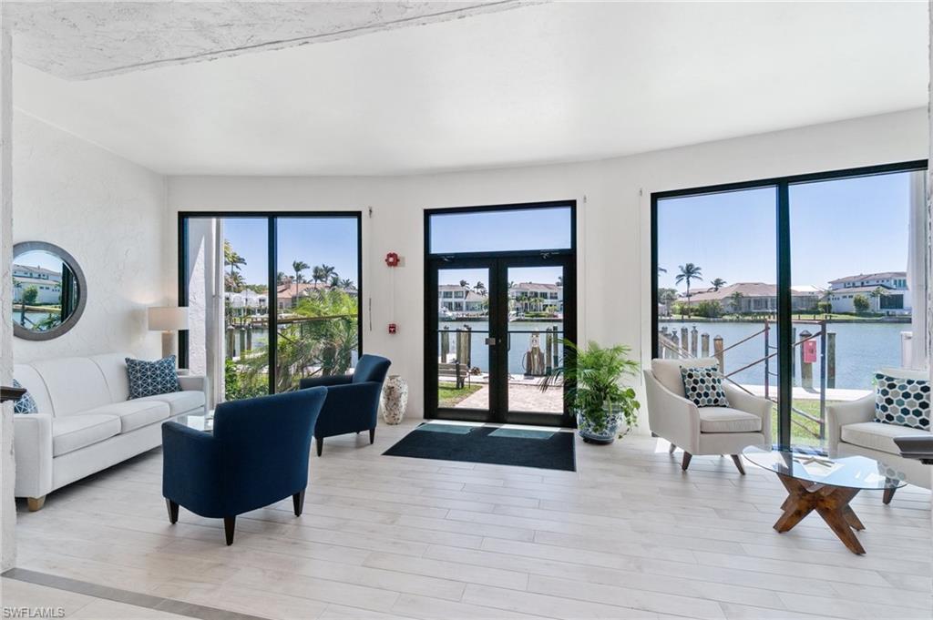 300 Park Shore DR # 4C