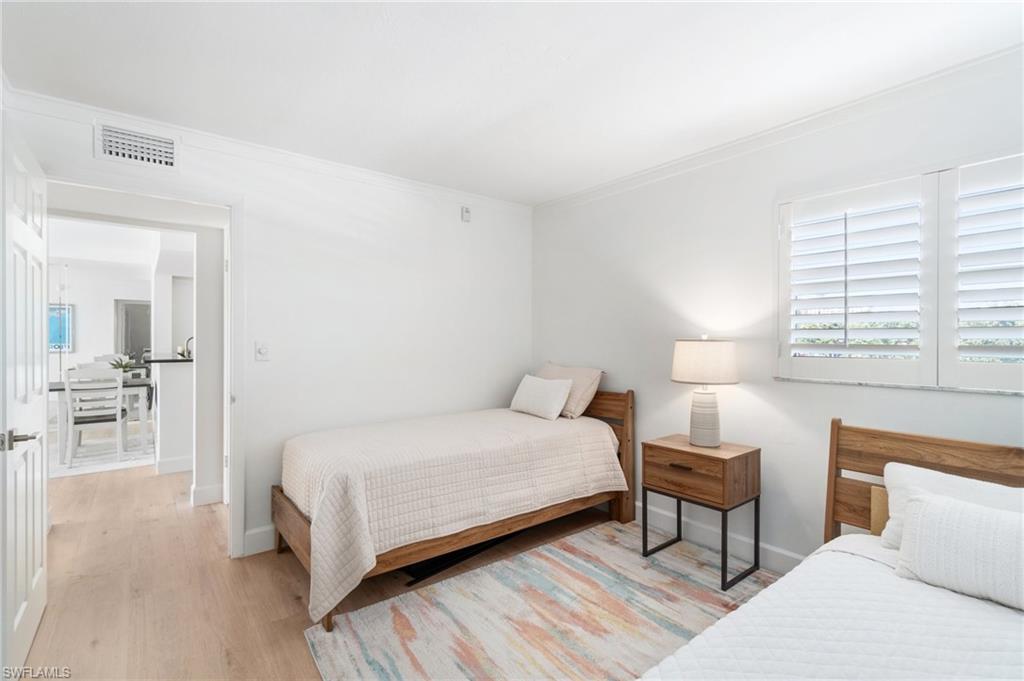 300 Park Shore DR # 4C