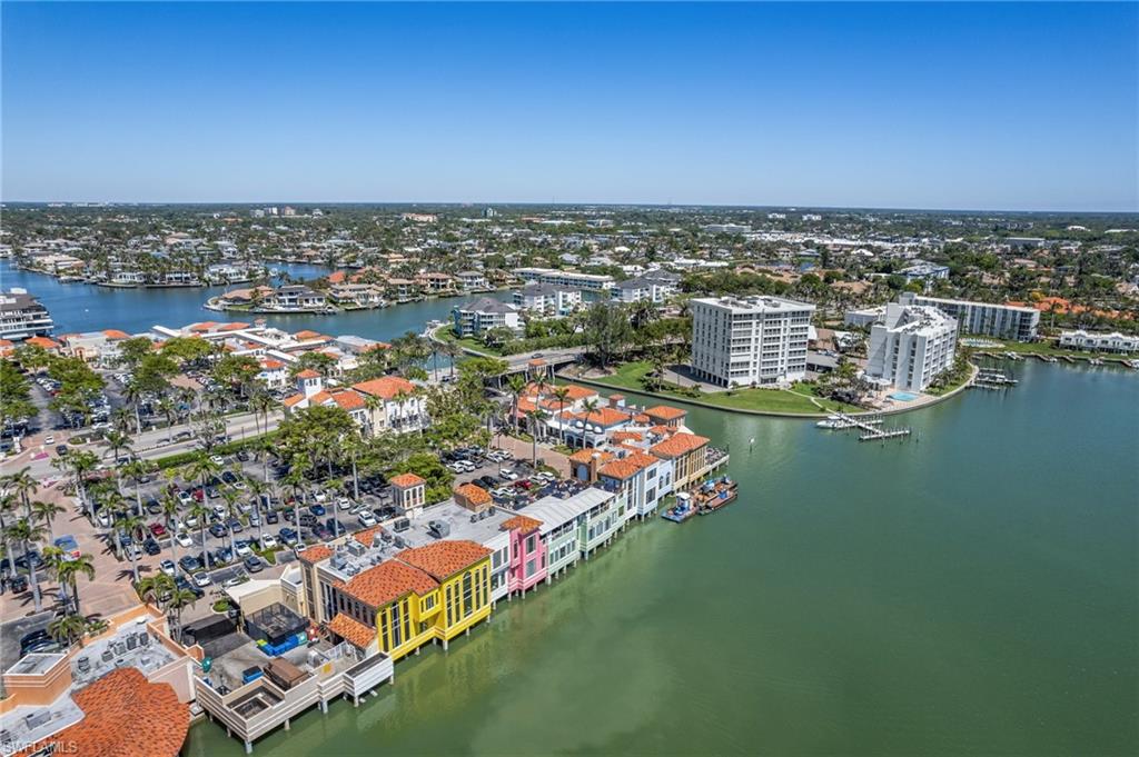 300 Park Shore DR # 4C