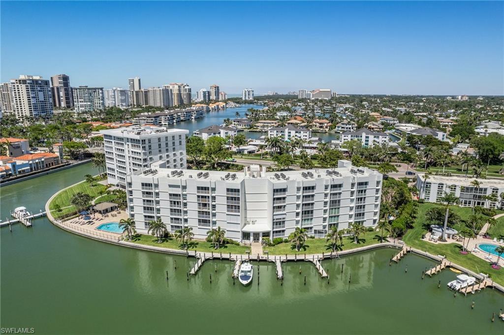 300 Park Shore DR # 4C