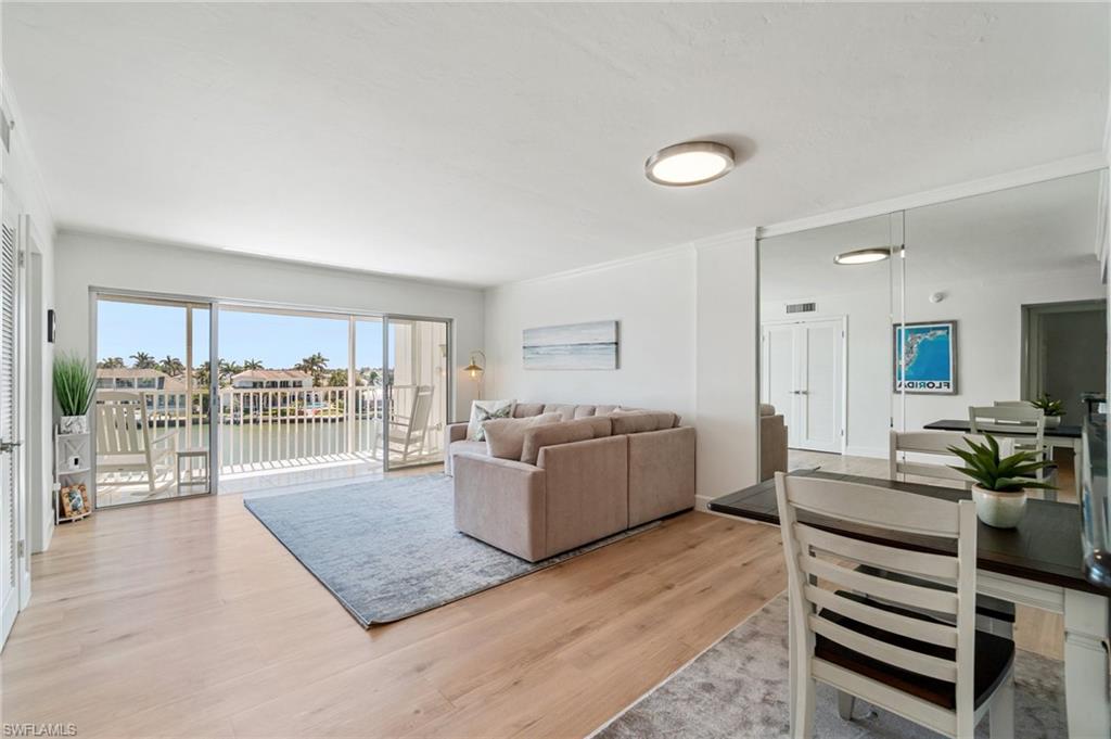 300 Park Shore DR # 4C