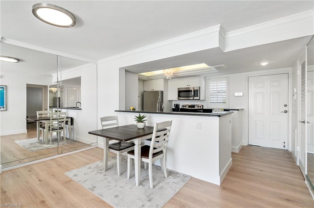 300 Park Shore DR # 4C