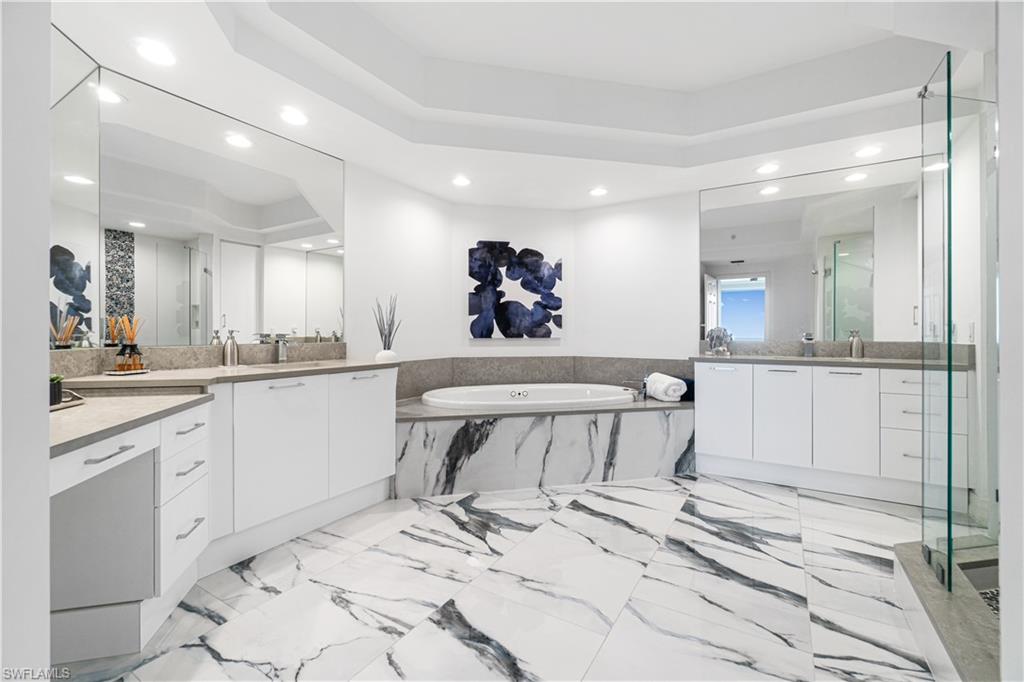 435 Dockside DR # B702