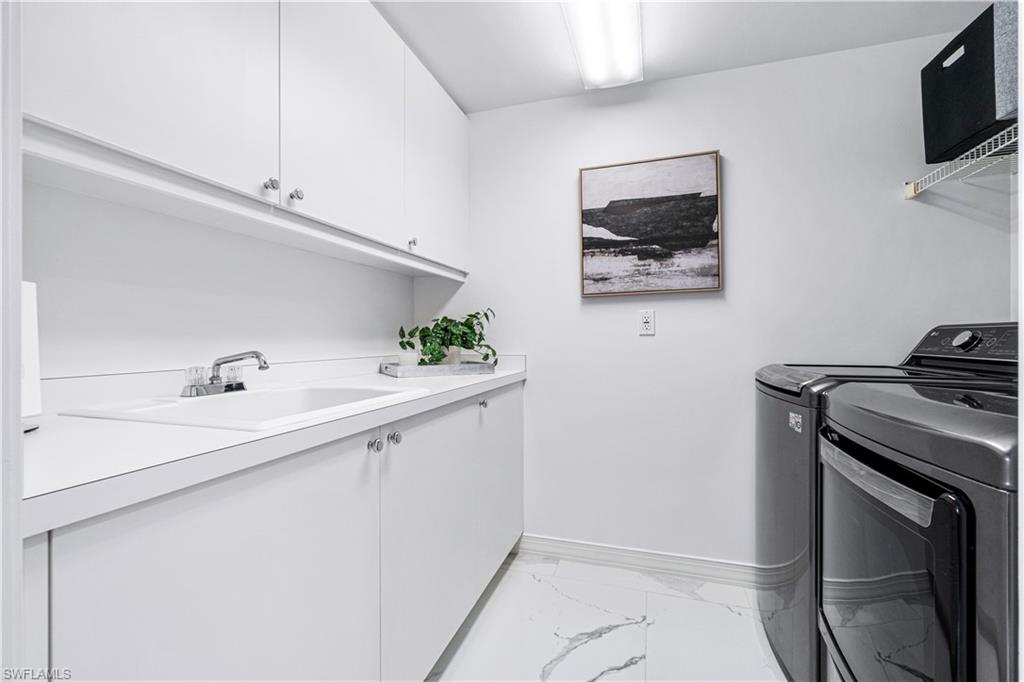 435 Dockside DR # B702