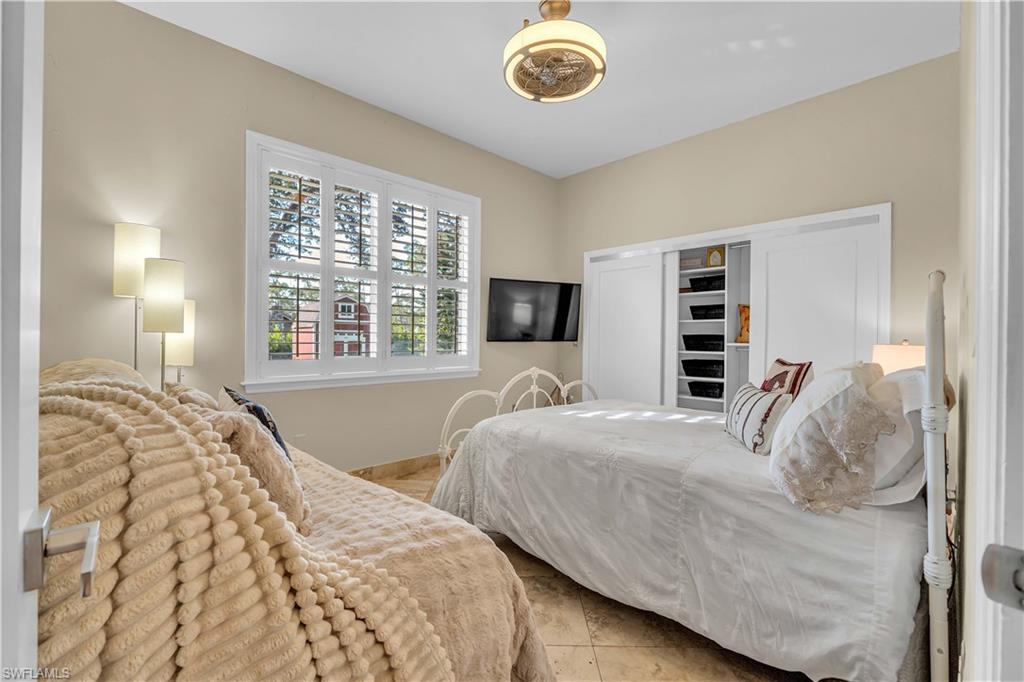 24410 Golden Eagle LN