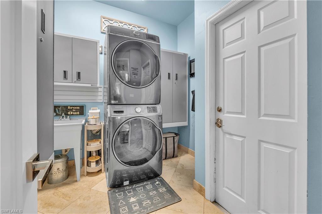 24410 Golden Eagle LN