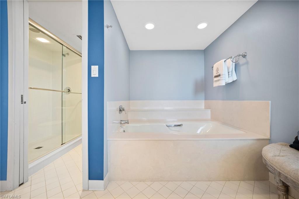 5555 Heron Point DR # 302