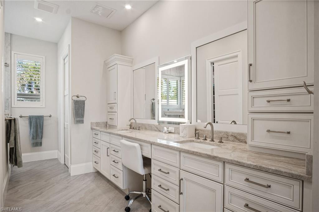 28367 Del Lago WAY