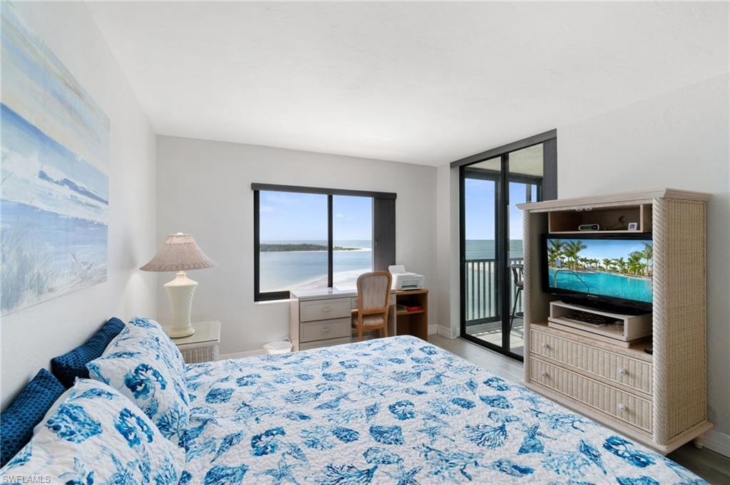 8400 Estero BLVD 805