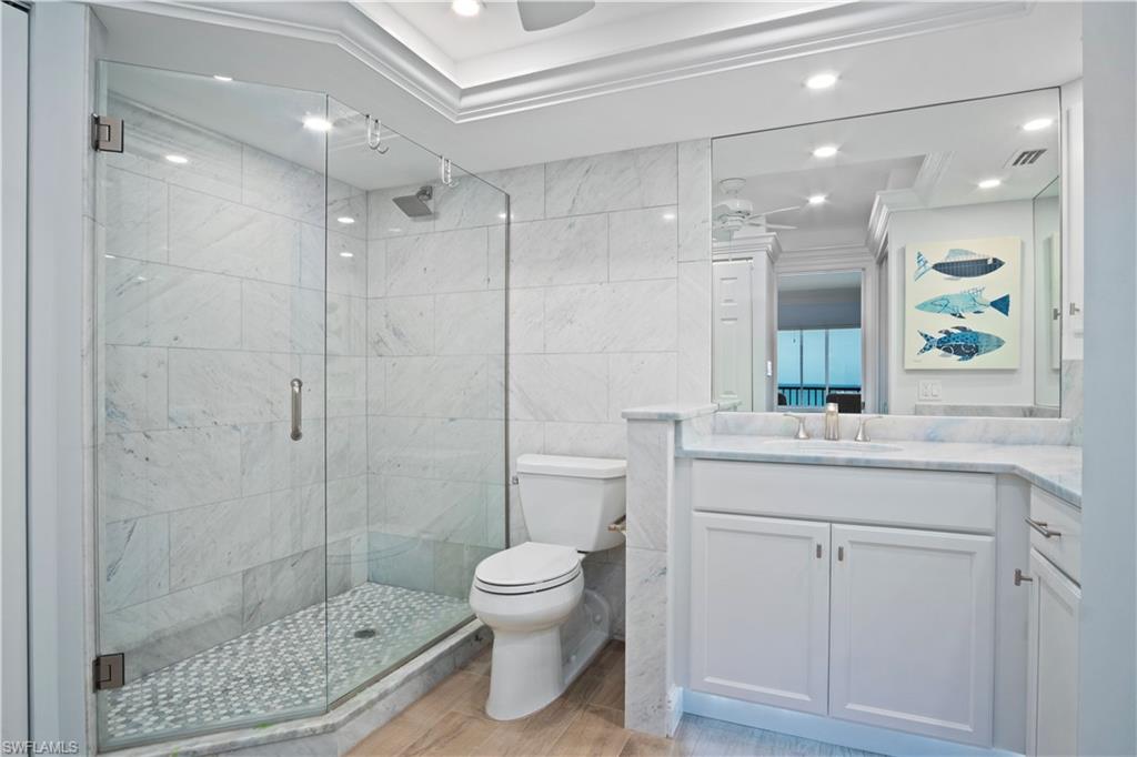 25900 Hickory BLVD 206