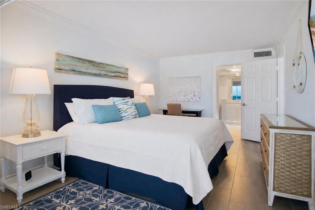 25900 Hickory BLVD 206