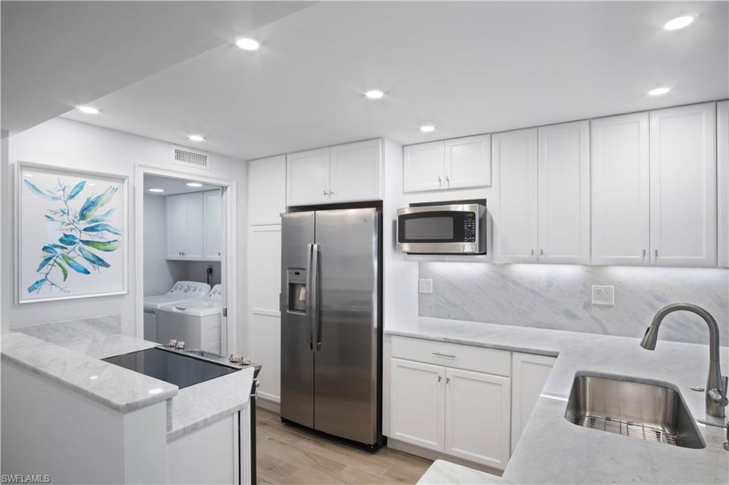 25900 Hickory BLVD 206