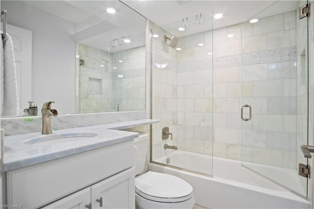 25900 Hickory BLVD 206