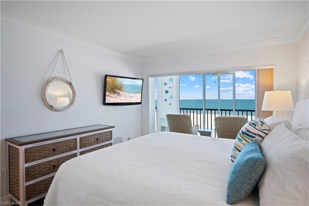 25900 Hickory BLVD 206