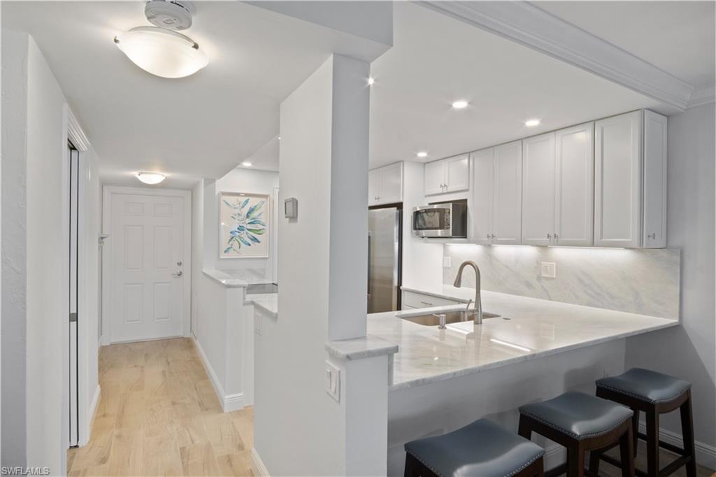 25900 Hickory BLVD 206