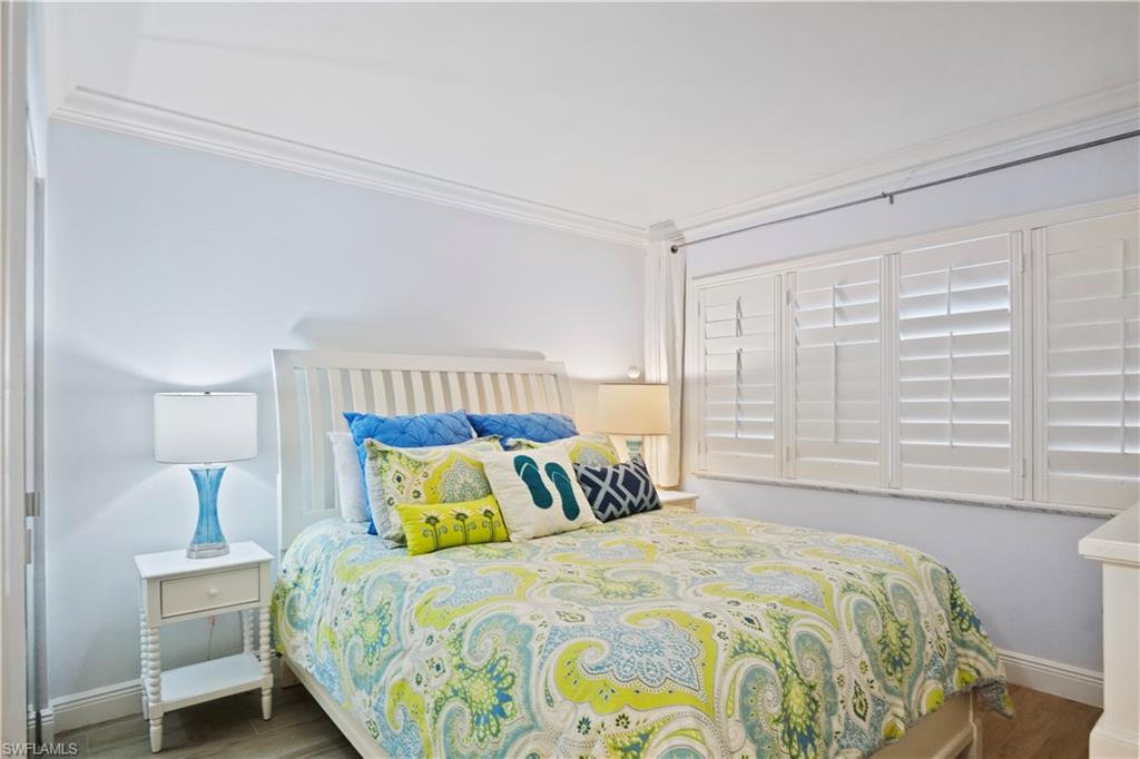 25900 Hickory BLVD 206