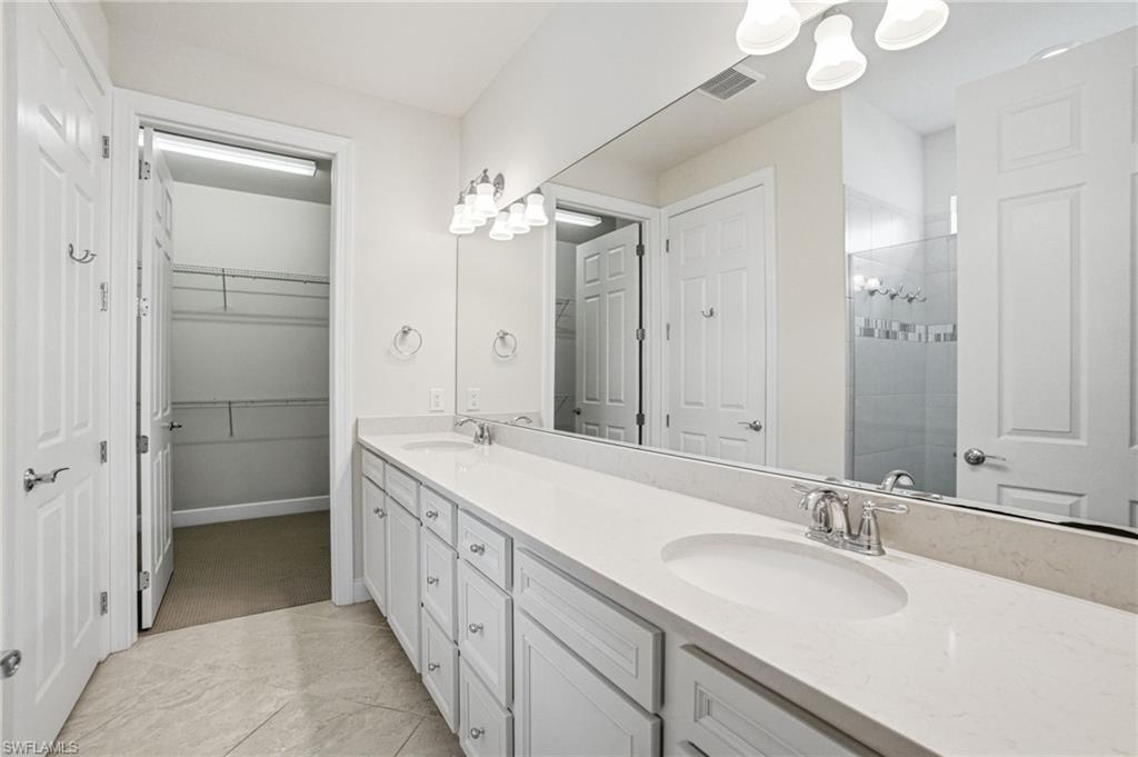 9395 Greyhawk TRL