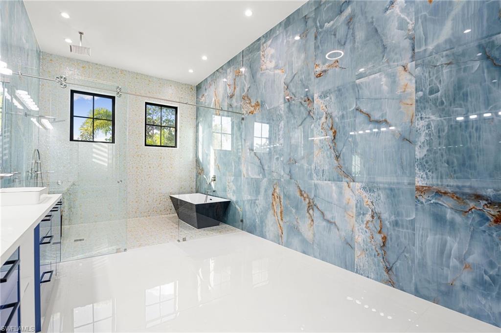 10 Caribbean RD
