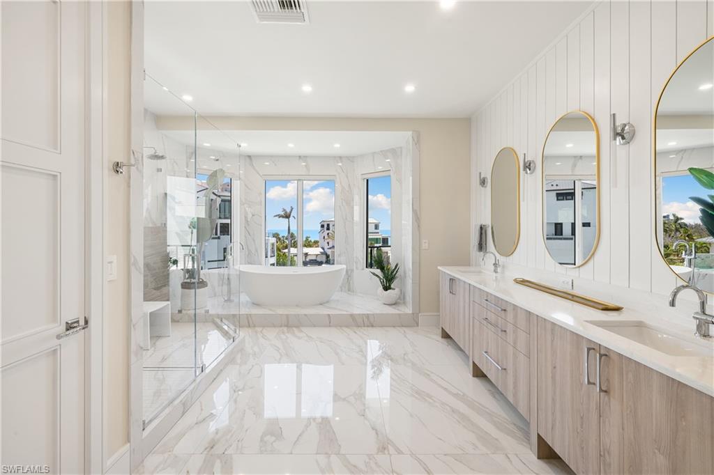 104 Kaula LN