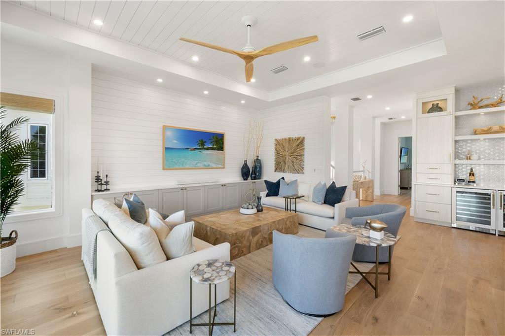 104 Kaula LN
