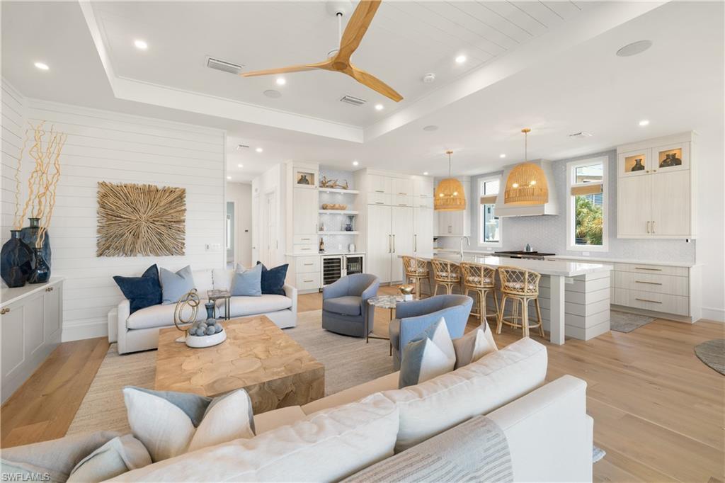 104 Kaula LN