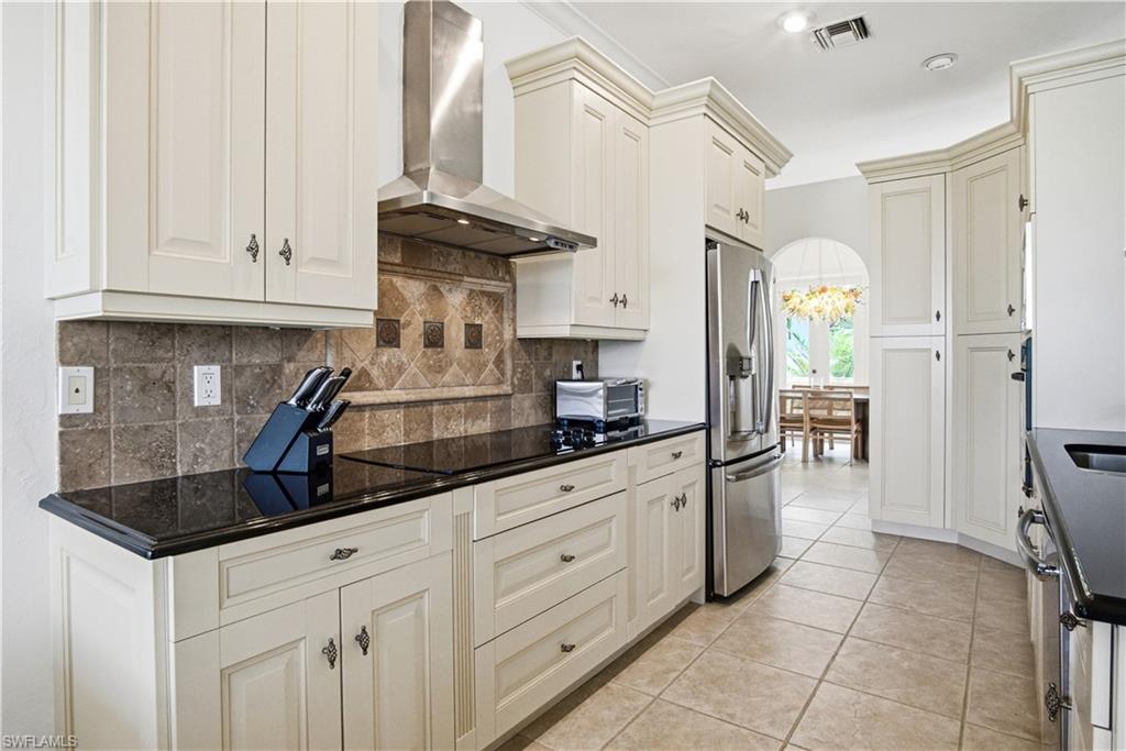 201 San Mateo DR