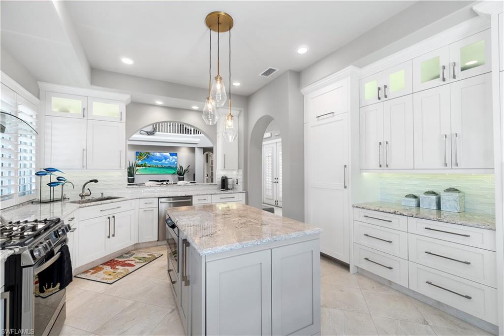 225 Bayfront DR