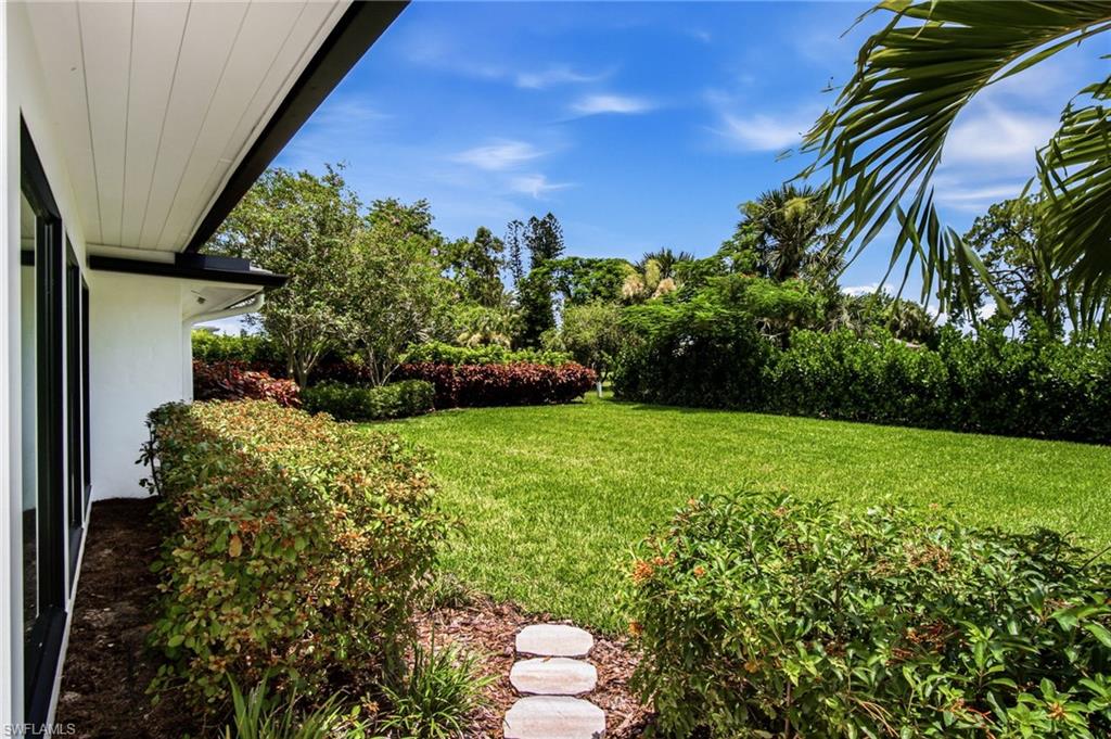 664 Pompano DR
