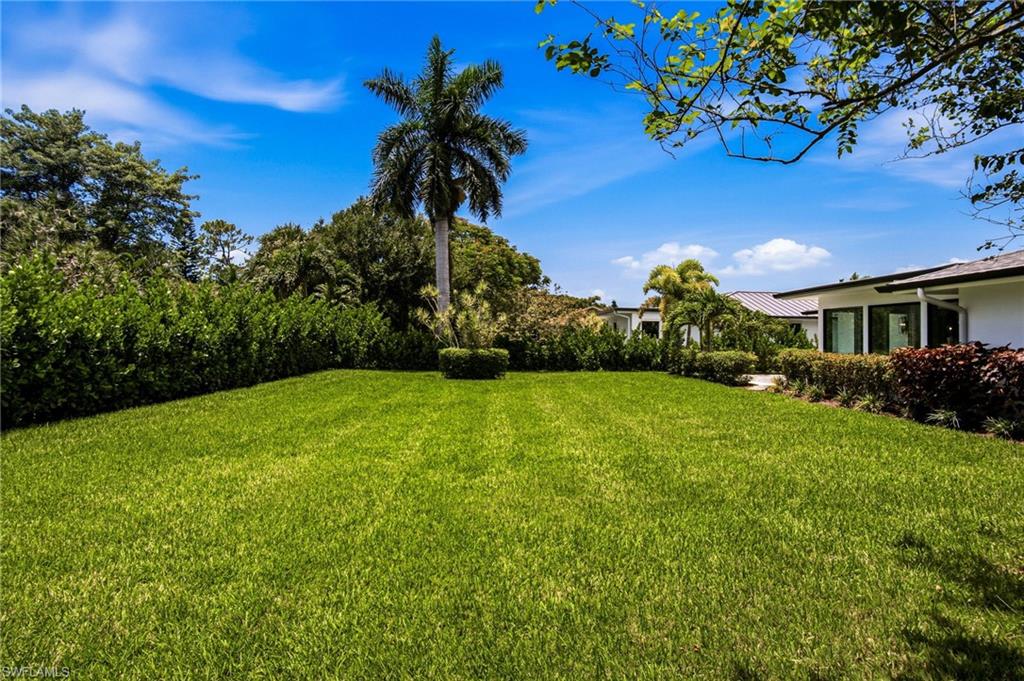 664 Pompano DR